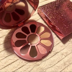 Love, trust & fairy dust eye & cheek palette